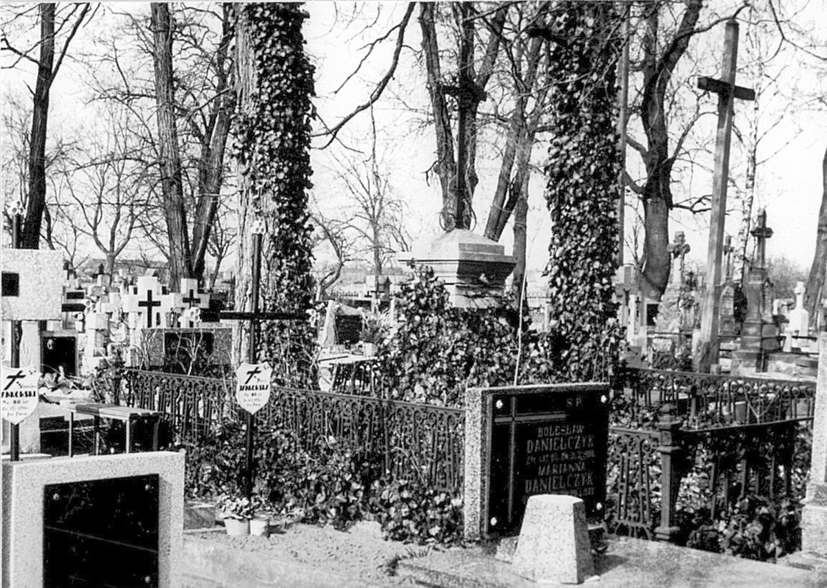 cmentarz 1990 11