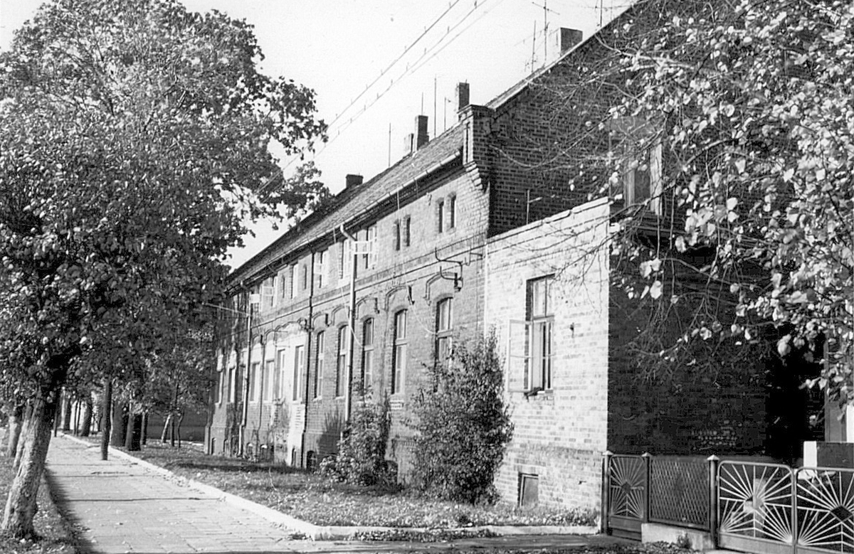 dom pracownikow cukrowni 1990